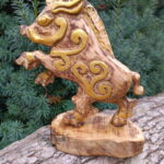 Gullinbursti - soška - Viking woden statue