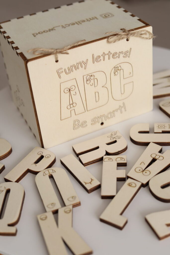 Drevené písmenká Funny letters – Nauč sa ABC hravo!